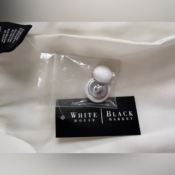 NWT (Flaw) White House Black Market Ecru Tux Jacket, Size 6, Elegant. Feminine - Picture 5 of 9